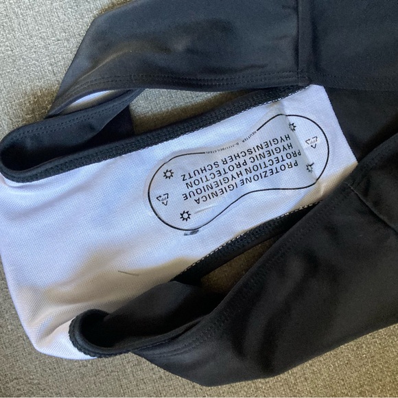 *SOLD on M* New- SHEIN 2 Piece Swimsuit - Picture 7 of 10